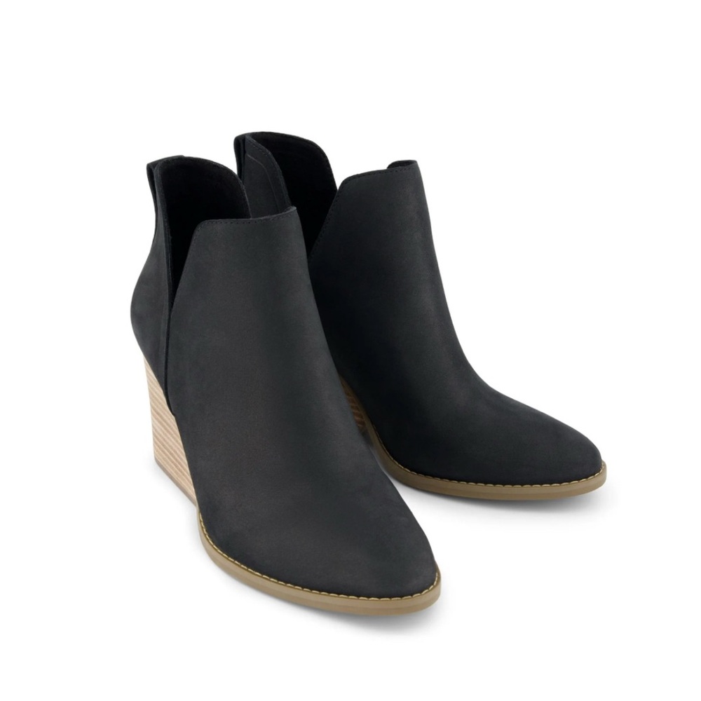 Toms Eliza Black Nubuck Leather Wedge Heel Ankle Boots Women’s Size 8.5 NWOT
